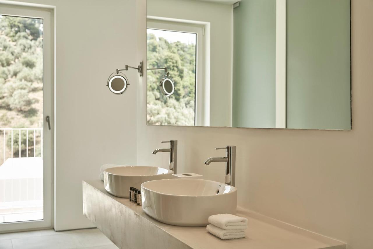 Hotel Radisson Plaza Skiathos 4*